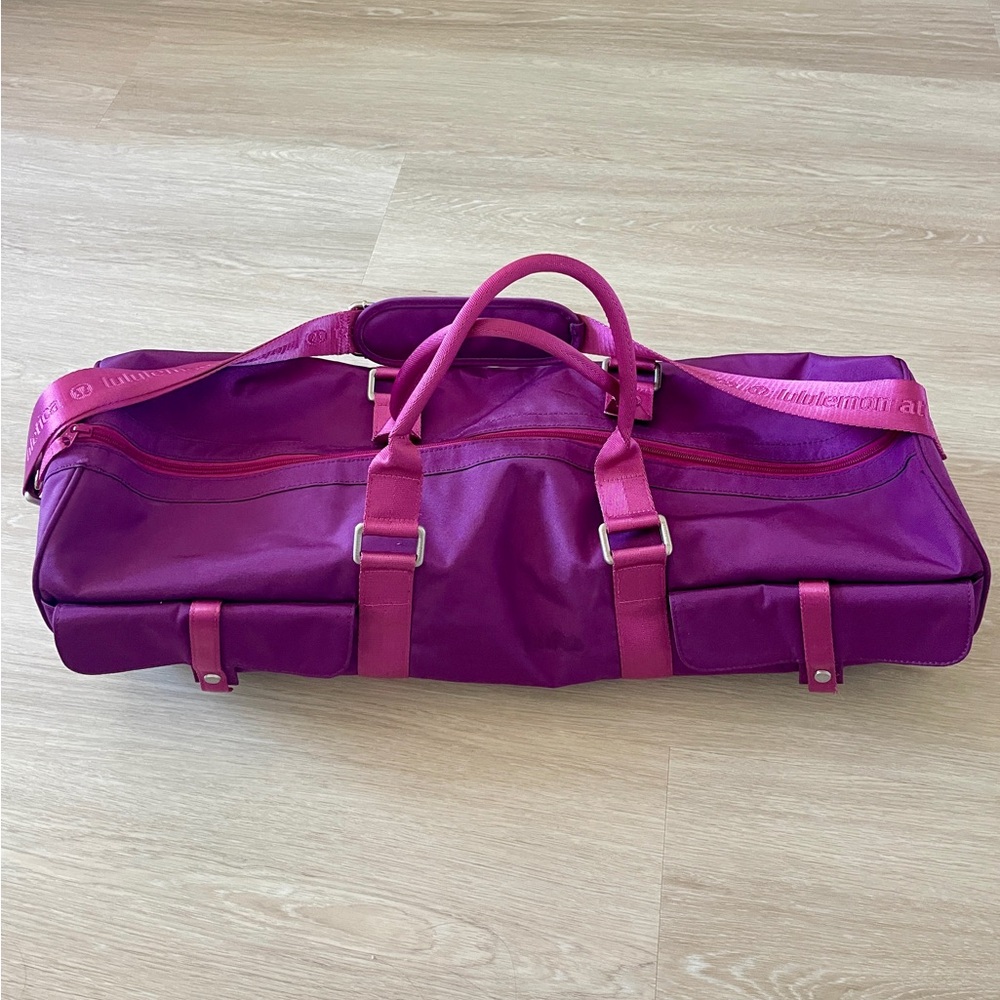 Lululemon Purple & Pink Yoga Mat Duffel Bag VTG with Shoulder Straps